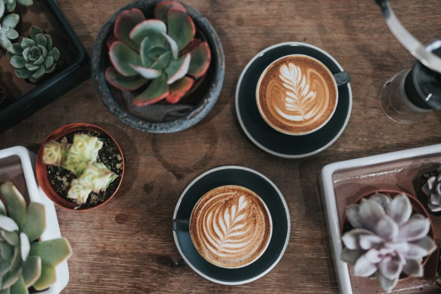 kopi dengan latte art